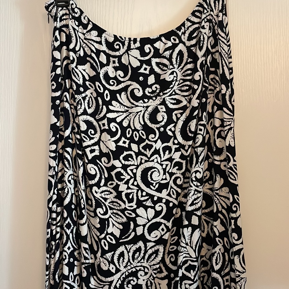 LAST CHANCE: Croft and Barrow Size 12 Black and White Skirt - Picture 4 of 5